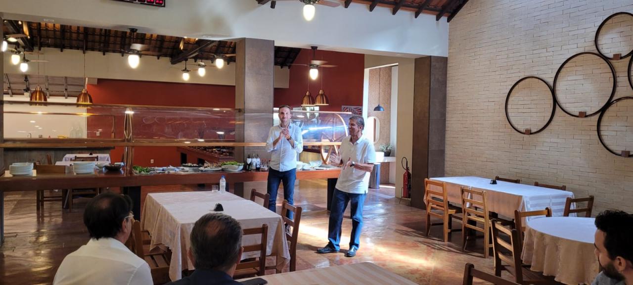 Foto 2 de 2 — Petro Tedde é lançado pré-candidato a deputado Federal